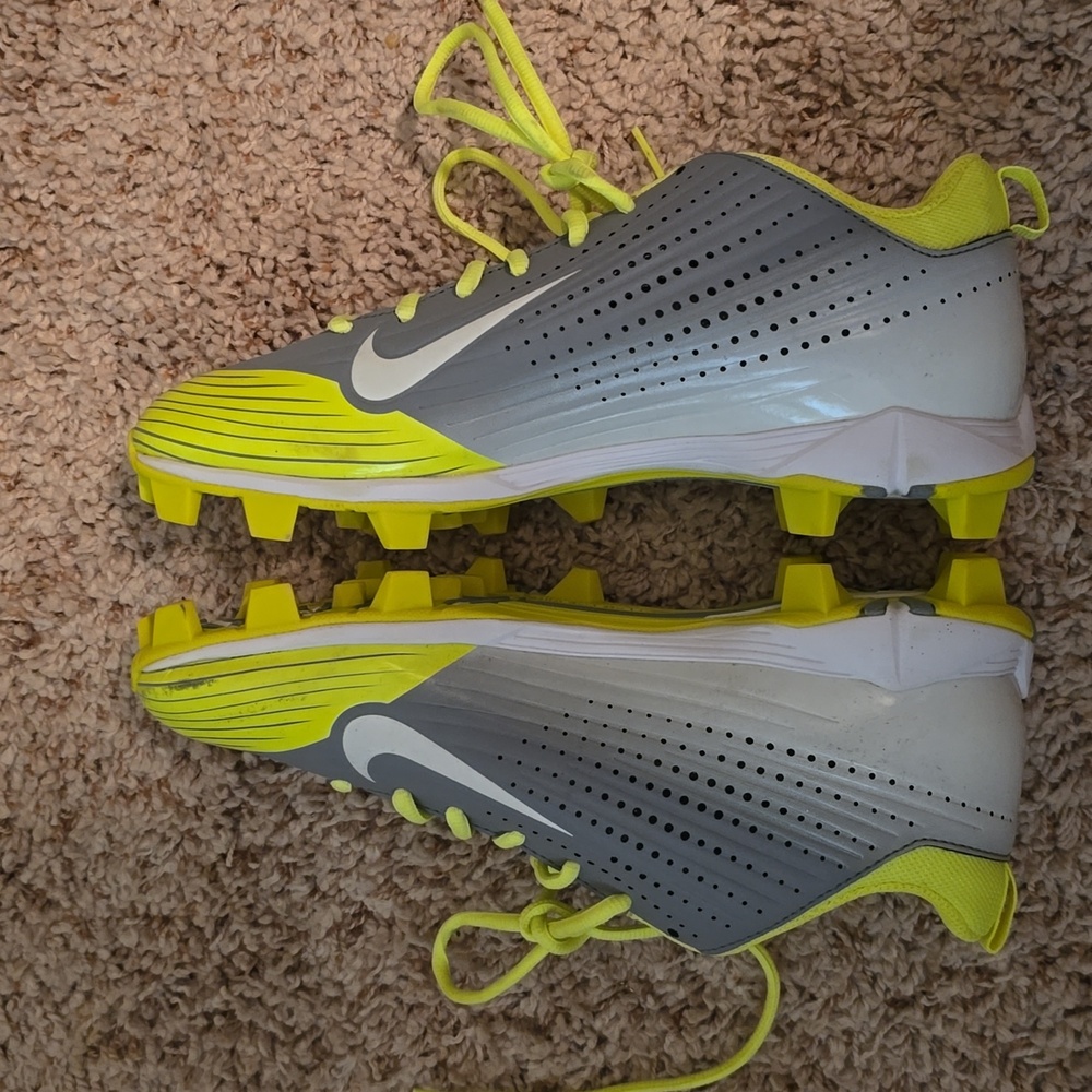 Men's Nike Gray and Neon Yellow Cleats Size 8 (0817) - Picture 4 of 10
